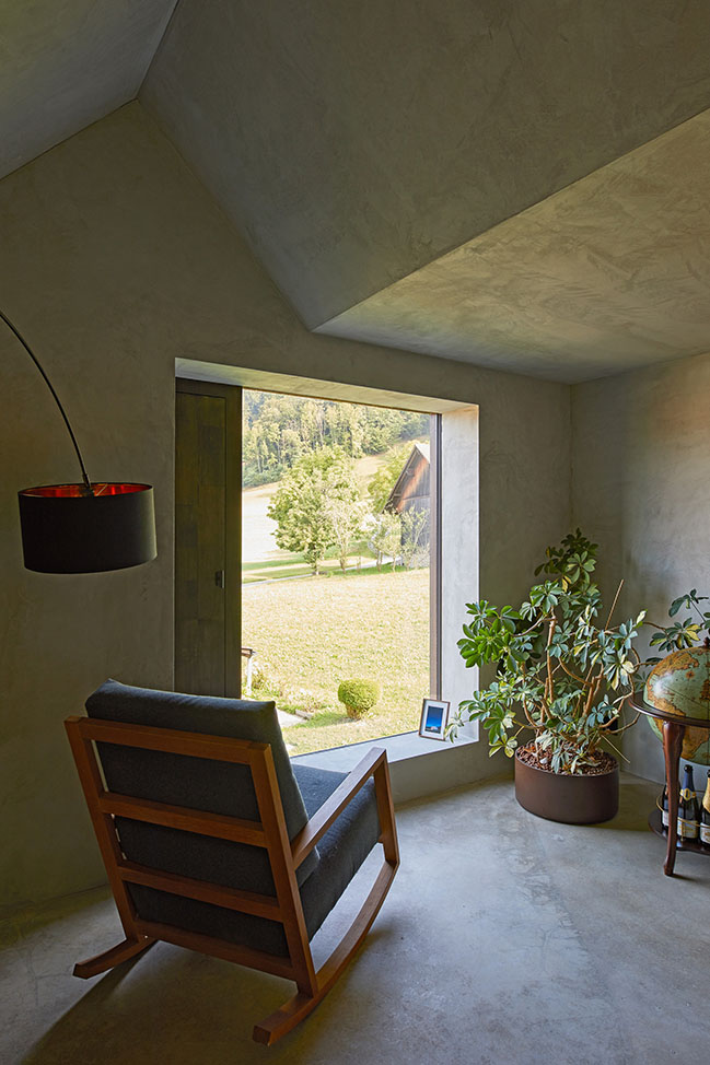 Residential Barn in a Hamlet Zone in Switzerland by Be Architektur