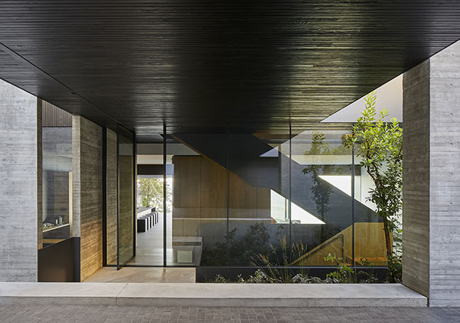 Liminal House by McLeod Bovell Modern Houses