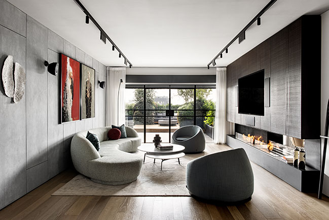 Metropolitan Chic by Tzvia Kazayoff Design | A Tech-Infused Penthouse