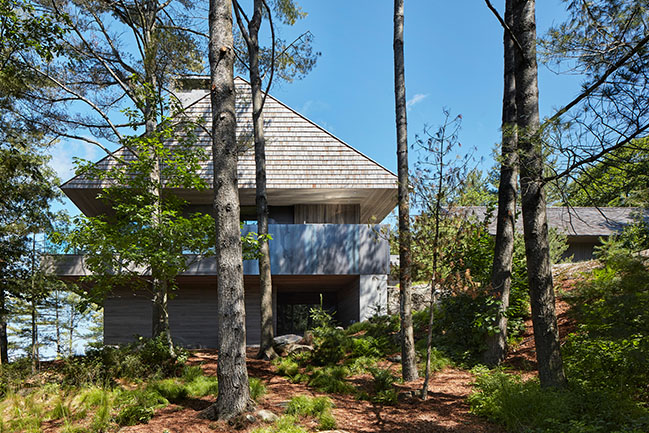 Muskoka Cottage by Akb Architects