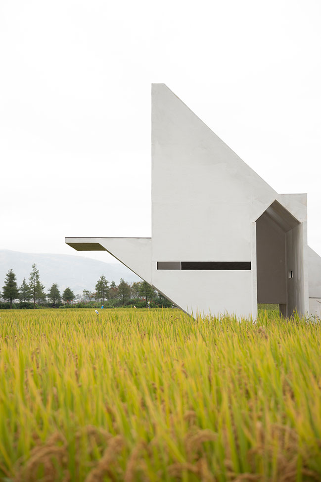 Concrete Pavilion by LIN architecture