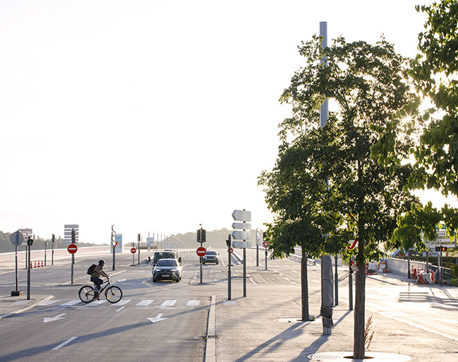 Simone Veil Bridge by OMA / Rem Koolhaas and Chris van Duijn opened in Bordeaux