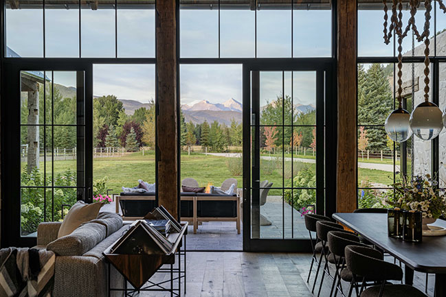 Pioneer Ranch by Farmer Payne Architects | Discover Rustic Charm and Contemporary Elegance