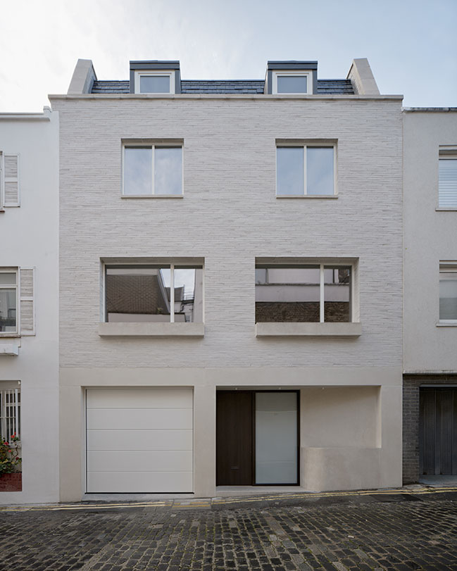 Market Mews by Ampuero Yutronic | A Modern Retreat in a Historic Conservation Area