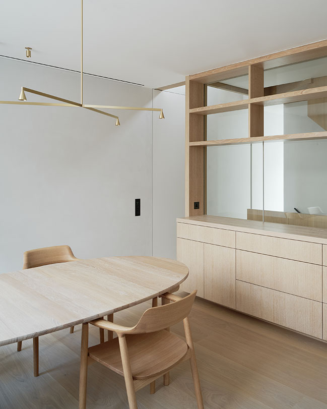 Market Mews by Ampuero Yutronic | A Modern Retreat in a Historic Conservation Area