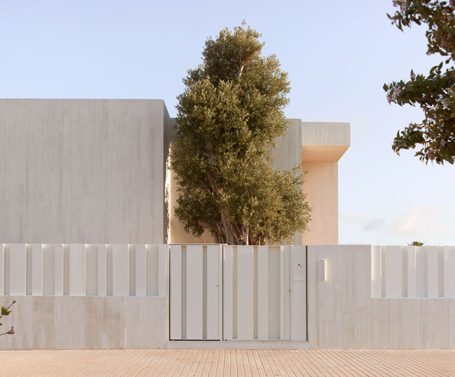 Dune House by Ramón Esteve Estudio | A Contemporary Take on Mediterranean Architecture