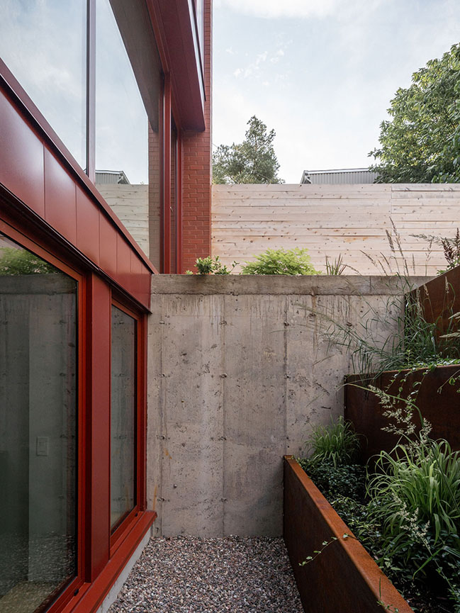 Le Petit Merlot by _naturehumaine | A Stunning Renovation and Expansion of a 1920s Duplex in Plateau Mont-Royal