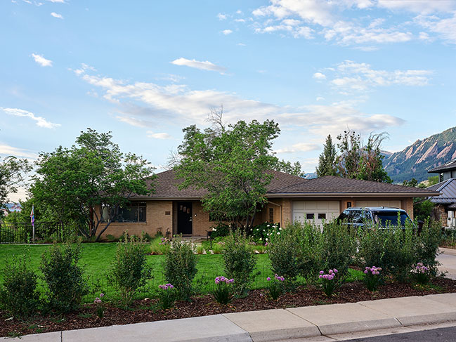 Sunset Bungalow by FLOWER | A Masterful Renovation of a Post-War Landmark