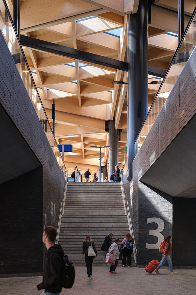 Ede-Wageningen Train Station by Mecanoo and Royal HaskoningDHV