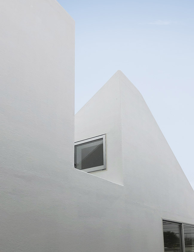 Kumagaya House by HIROO OKUBO / CHOP+ARCHI