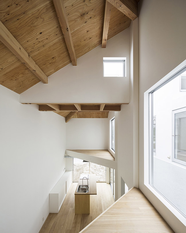 Kumagaya House by HIROO OKUBO / CHOP+ARCHI