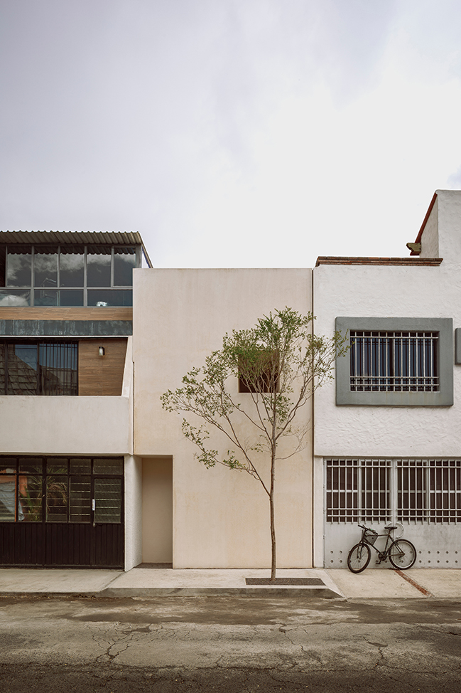 Casa Emma by HW Studio | A cozy house inspired by the pyramid design of the Paula Rego Museum