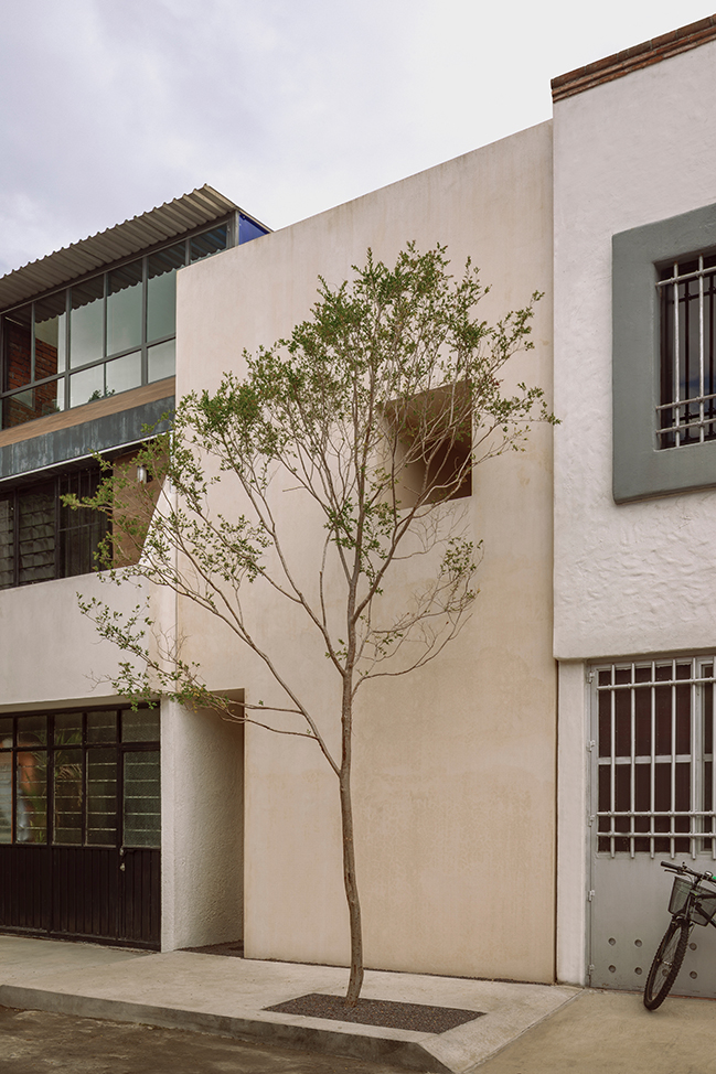 Casa Emma by HW Studio | A cozy house inspired by the pyramid design of the Paula Rego Museum