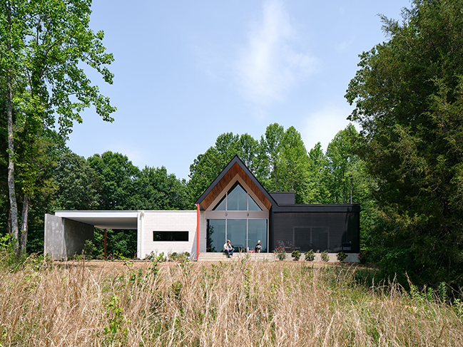 Studio Becker Xu Designs The Dogtrot House for a Seamless Indoor-Outdoor Way of Life