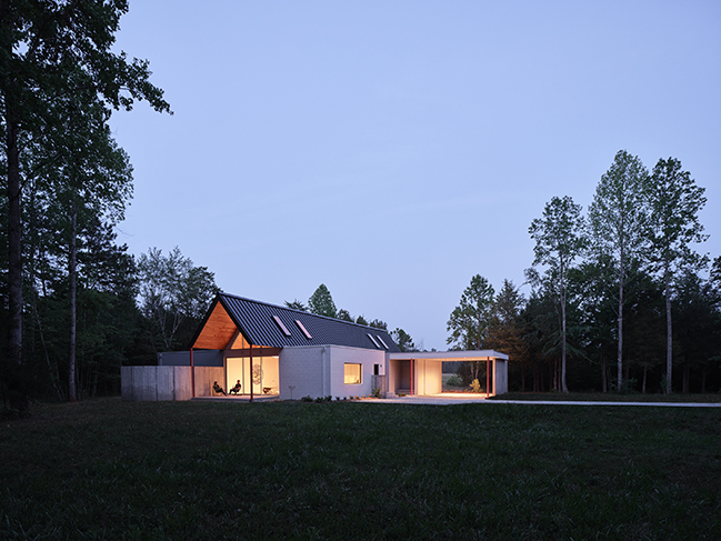 Studio Becker Xu Designs The Dogtrot House for a Seamless Indoor-Outdoor Way of Life