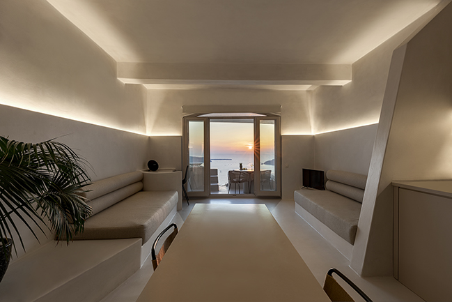 Luxury Apartment Design in Santorini that Harmonizes with Nature / THIS IS IMDA