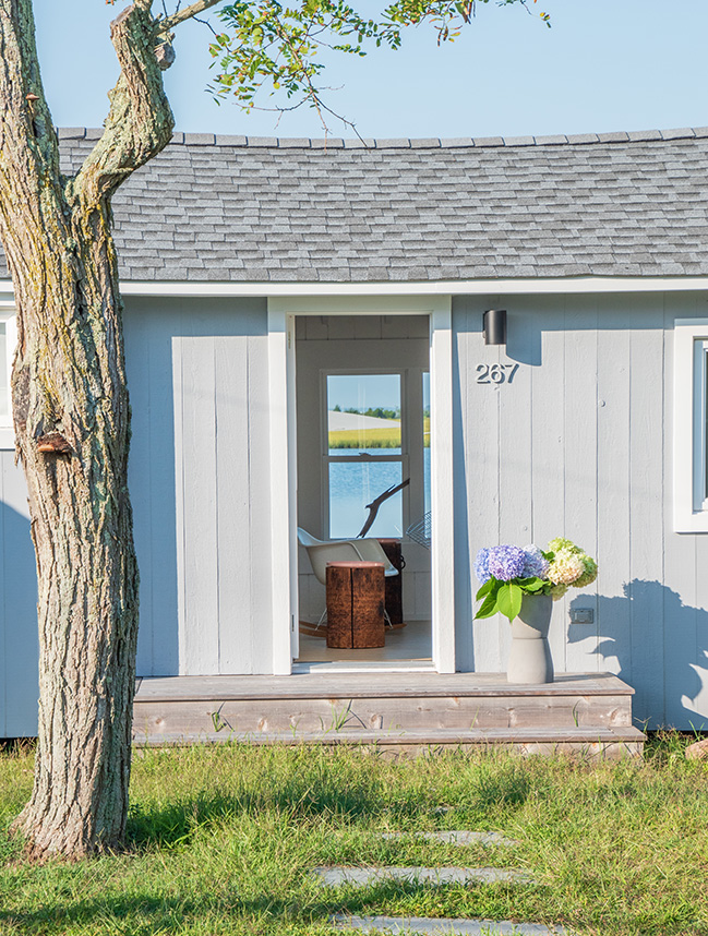 Cottage at Towd Point Little Beach by TRA studio architecture