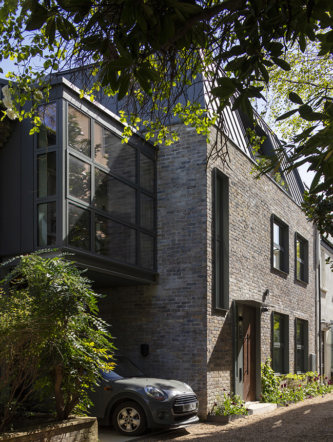 London Solar Townhouse by Archi-Tectonics