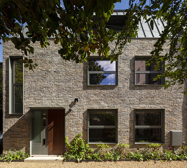 London Solar Townhouse by Archi-Tectonics