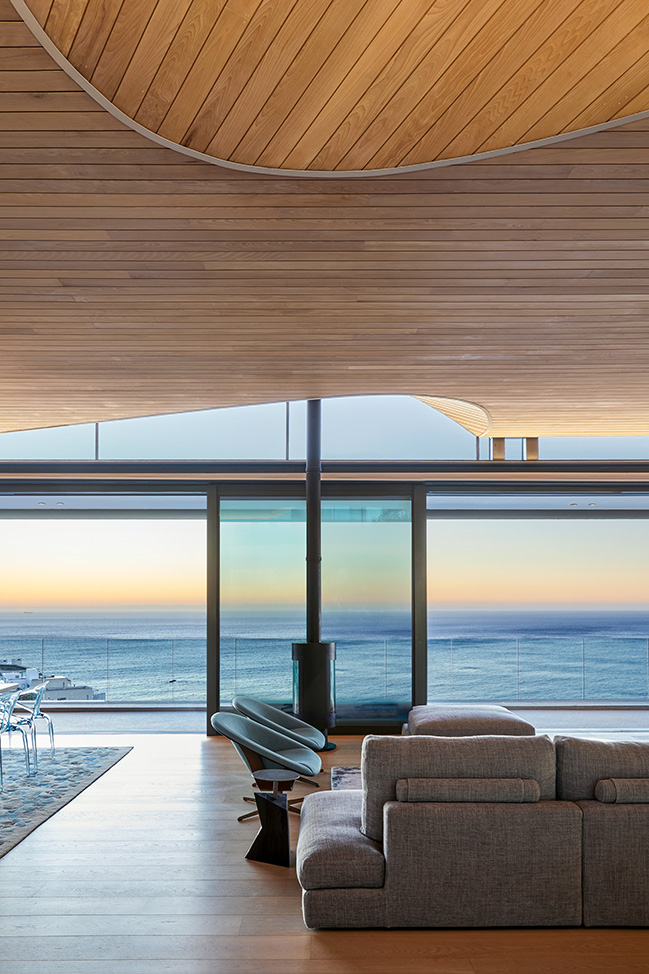 Wave Villa by ARRCC