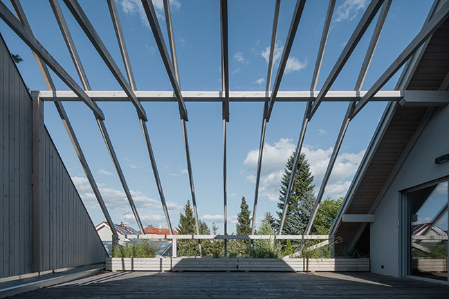 The Forgotten Barn by Karnet architekti