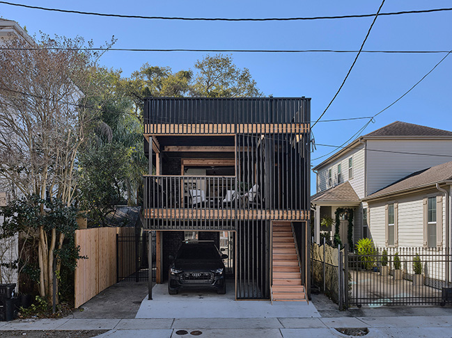 Moiré Noir by Nathan Fell Architecture | Transforming a front porch with $50K budget