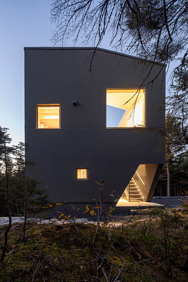 Blok by Quinzhee Architecture | Perfect refuge for climbers