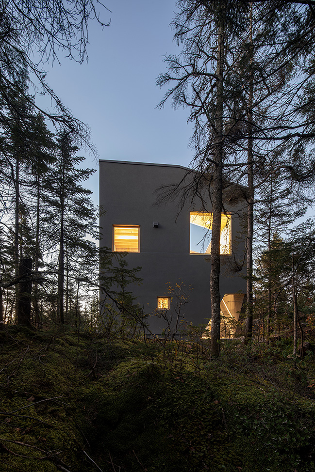 Blok by Quinzhee Architecture | Perfect refuge for climbers