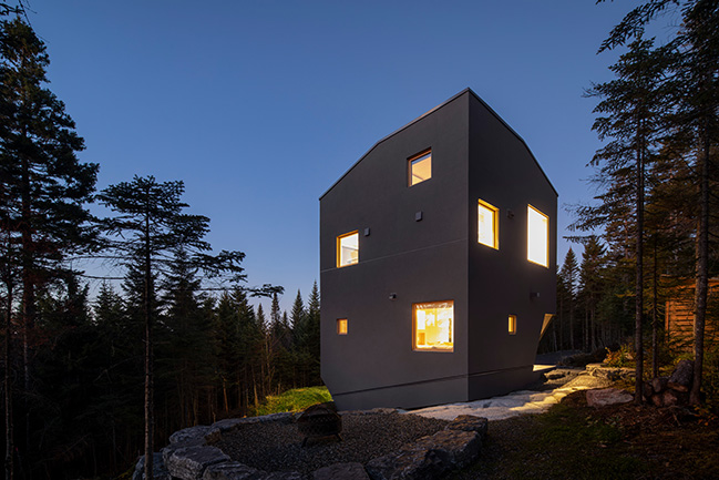 Blok by Quinzhee Architecture | Perfect refuge for climbers