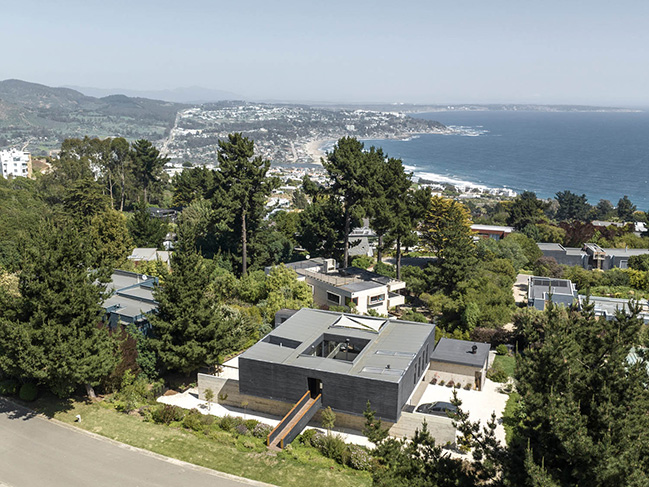 Casa Claustro by Espiral Arquitectos