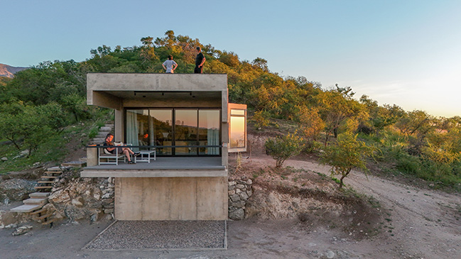 Lodge JR by Paul Dragicevic | House in the moutains