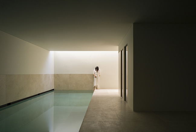 Villa 18 by Fran Silvestre Arquitectos