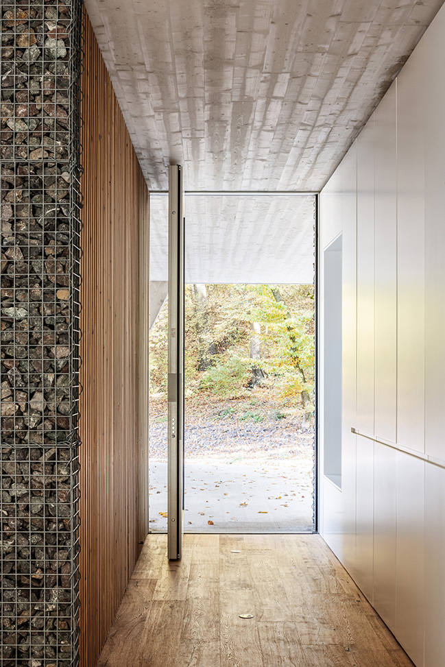 Banánka by PAULÍNY HOVORKA ARCHITECTS