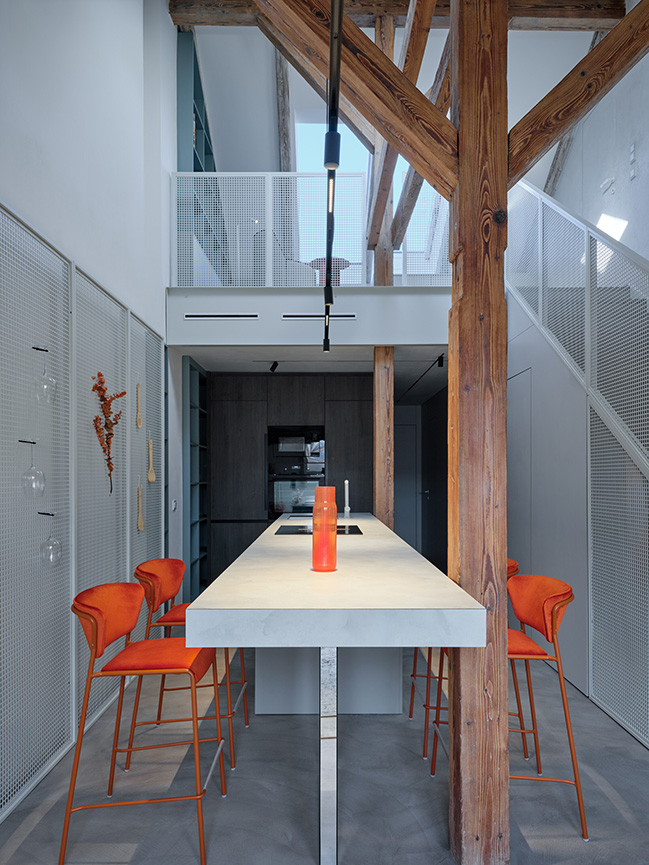 Arbes Square Apartment by Formafatal