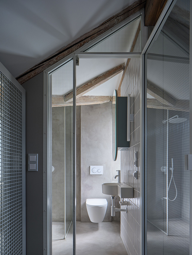 Arbes Square Apartment by Formafatal