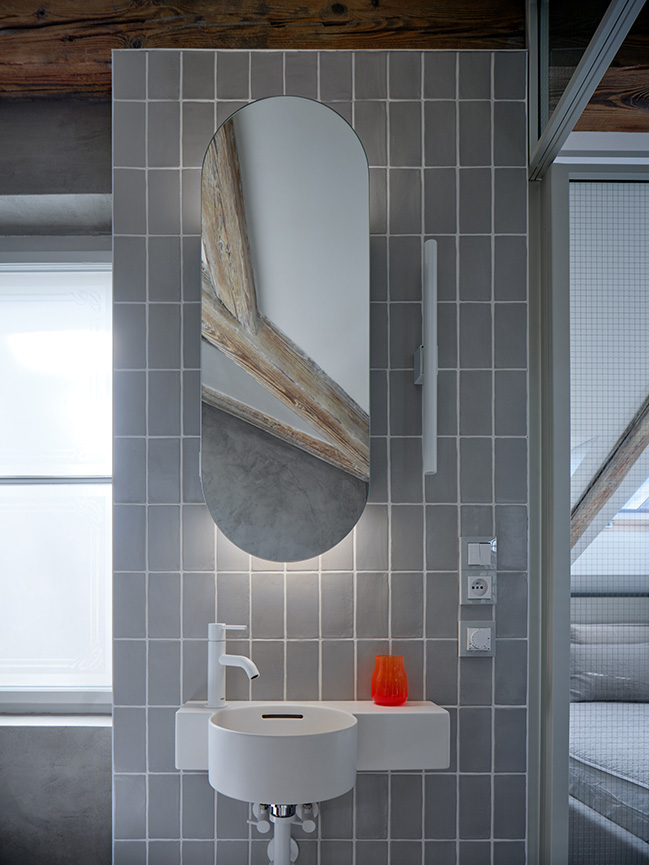 Arbes Square Apartment by Formafatal