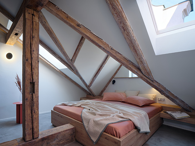 Arbes Square Apartment by Formafatal
