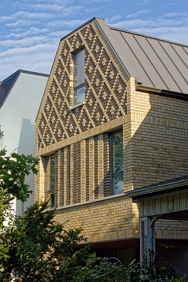 Shudell House by Weiss A+U