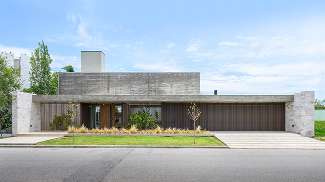 Casa Galera by KARLEN + CLEMENTE