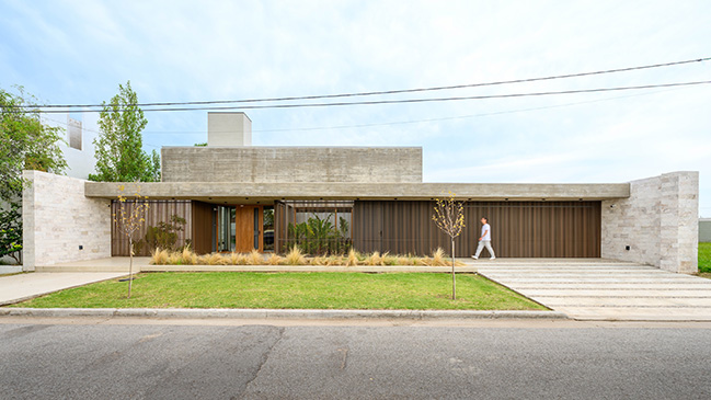 Casa Galera by KARLEN + CLEMENTE