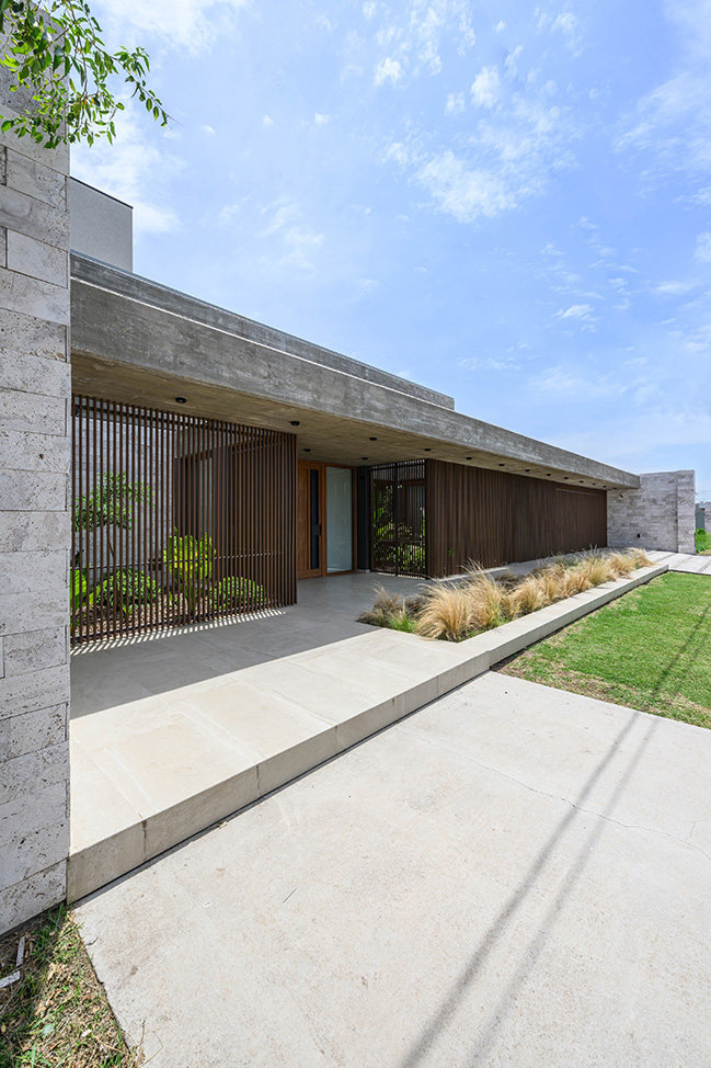 Casa Galera by KARLEN + CLEMENTE