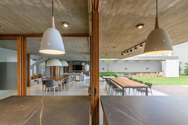 Casa Galera by KARLEN + CLEMENTE