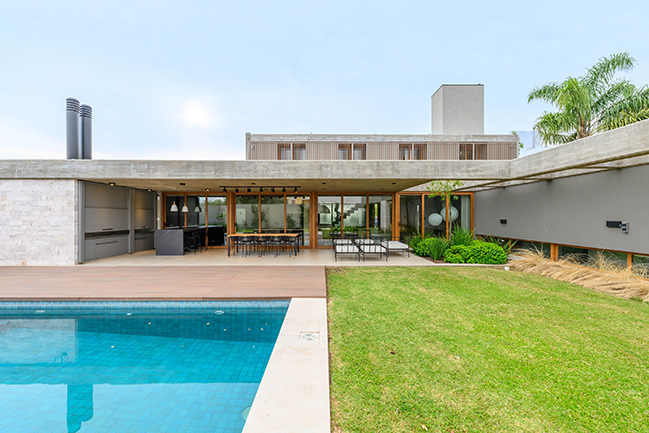 Casa Galera by KARLEN + CLEMENTE