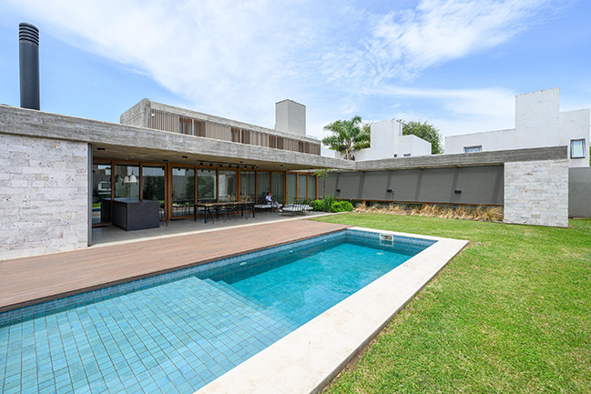Casa Galera by KARLEN + CLEMENTE