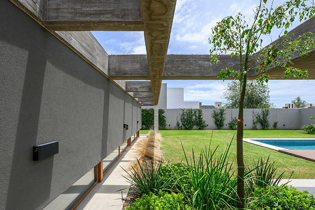 Casa Galera by KARLEN + CLEMENTE