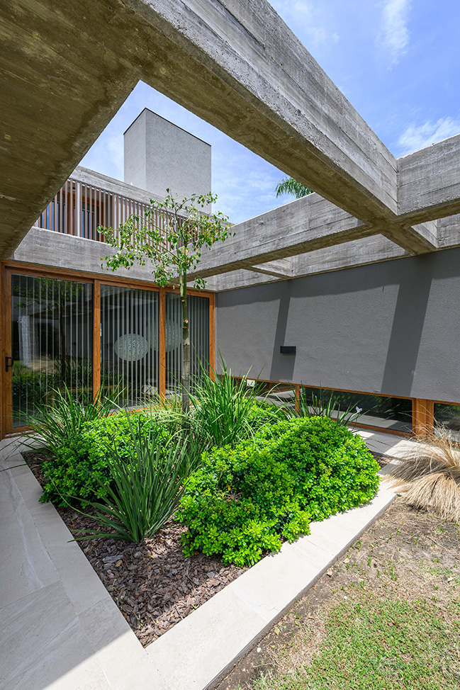 Casa Galera by KARLEN + CLEMENTE