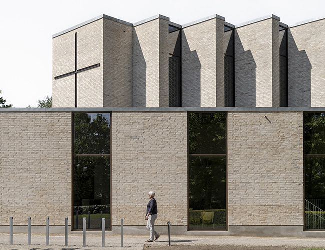Højvangen Church by Henning Larsen | The first in Skanderborg in half a millennium