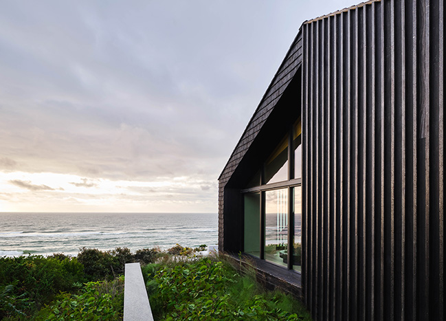 Montauk by SAOTA x Rafael de Cárdenas | A Secluded Summer Sanctuary in Montauk