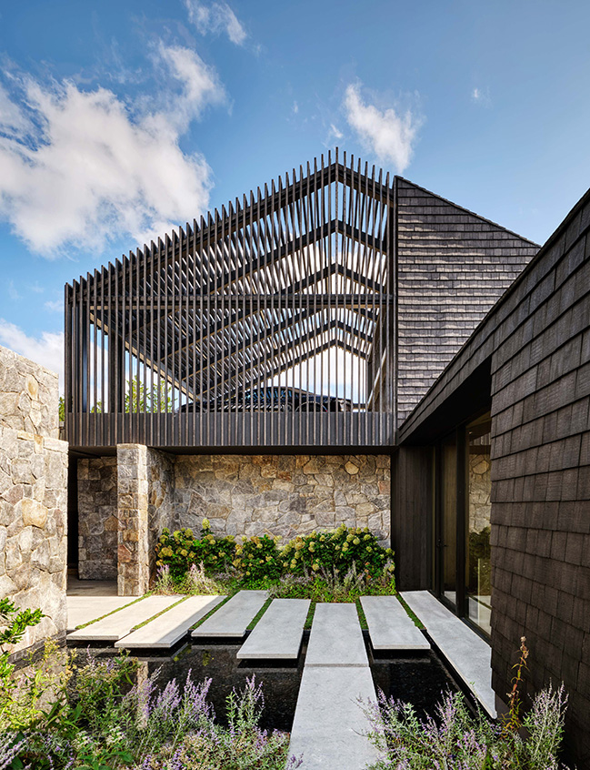Montauk by SAOTA x Rafael de Cárdenas | A Secluded Summer Sanctuary in Montauk
