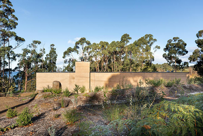 The Pond Retreat by Biotope Architecture + Interiors